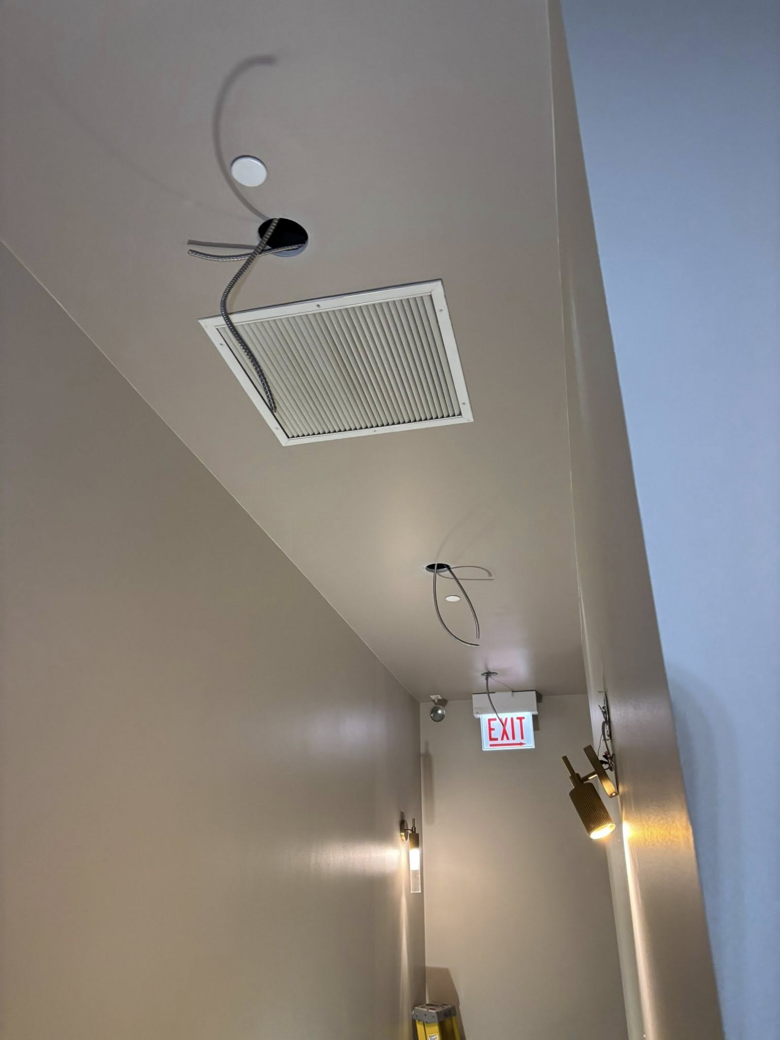 Light ceiling installation